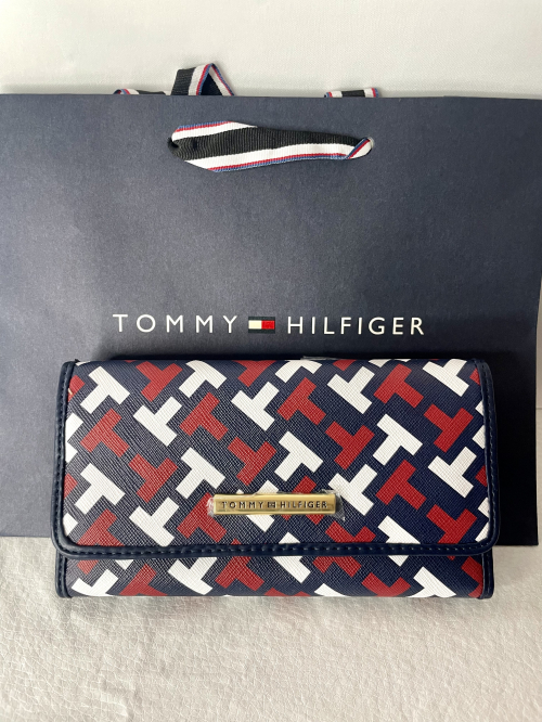 Tommy Hilfiger